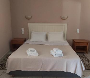 Kardamyli House | Voula Pansion
