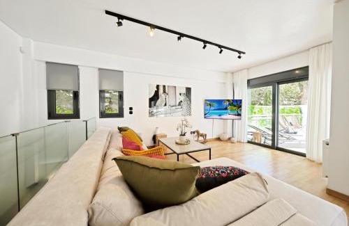 Voula Apartment | Voula Private Pool, Beach, Home cinema Apartment