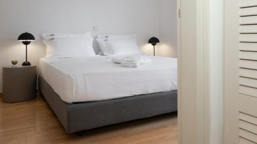 Vouliagmeni Apartment | Vouliagmeni Lake Apartment