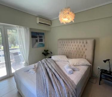 Vouliagmeni Apartment | Vouliagmeni Thalassa Apartment