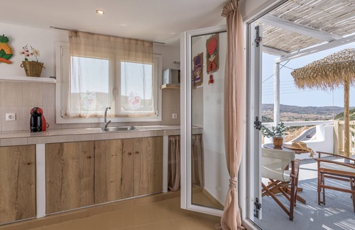 Milos House | Vouno Country Studio