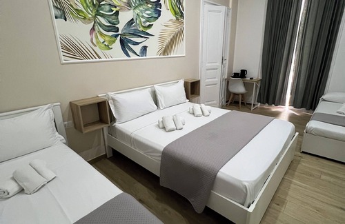 Vasto Hotel | VPM room's central train station