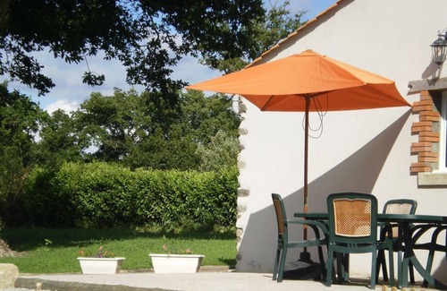 Saint-Julien-des-Landes House | Vrbo Property