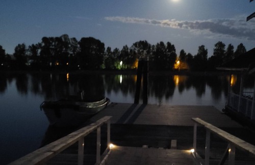 Queensborough Boat Rental | Vrbo Property