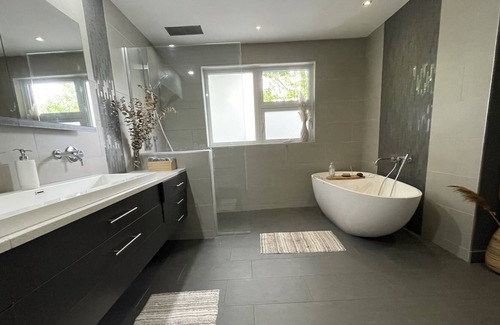 Pointe-de-Sainte-Foy House | Vrbo Property