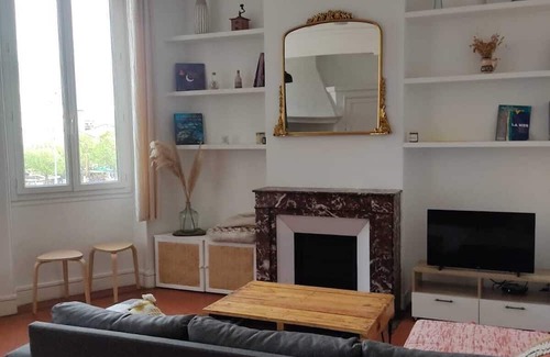 6th Arrondissement Apartment | Vrbo Property