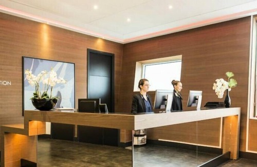 Quartier du Pont-de-Flandre Apartment | Vrbo Property