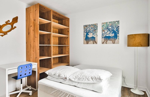 Quartier du Pont-de-Flandre Apartment | Vrbo Property