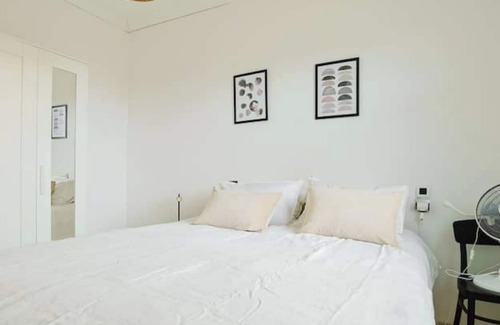 Marengo - Jolimont Apartment | Vrbo Property