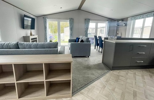Saxmundham Cabin | Vrbo Property