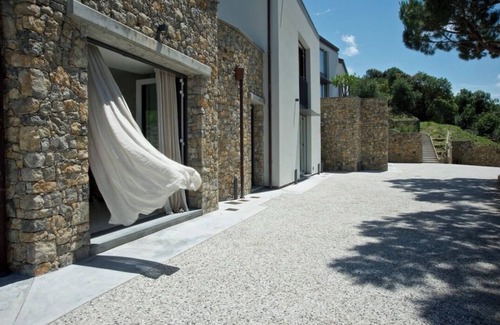 Pugliola Apartment | Vrbo Property