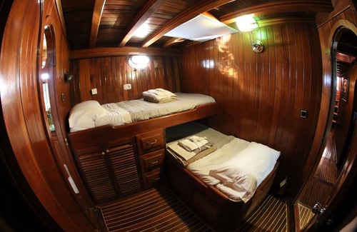 Magazzeno Boat Rental | Vrbo Property