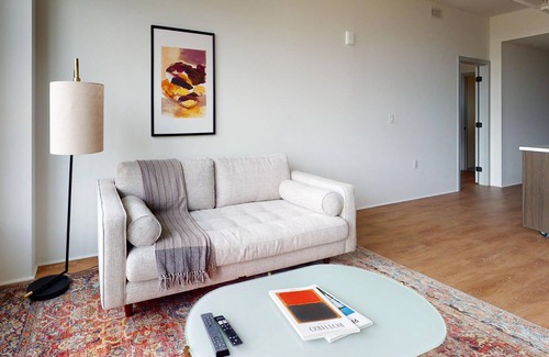 Eisenhower East Apartment | Vrbo Property
