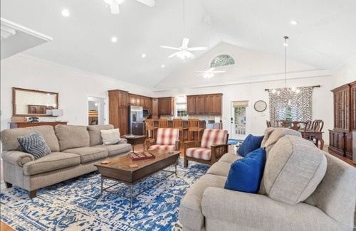 Eatonton House | Vrbo Property