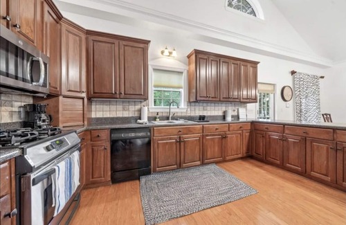 Eatonton House | Vrbo Property