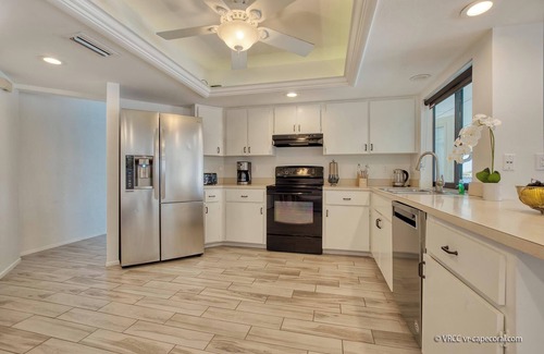Eight Lakes House | VRCC Villa The View - Anglers paradise with a view