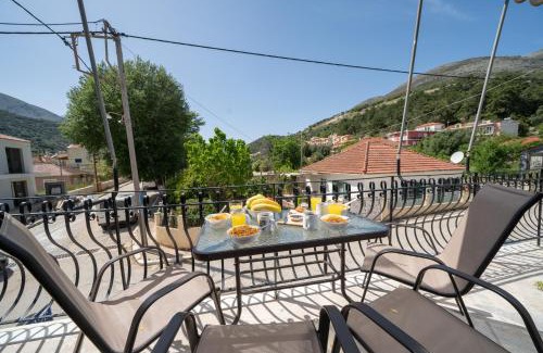 Agia Efimia Apartment | Vrettos Arts