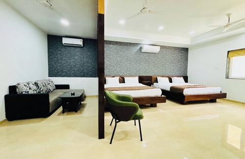Satna Resort | Vrindavan Greens by Hotel Ramdarbar