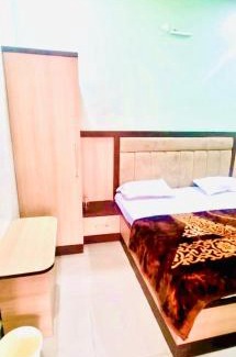 Vrindavan Hotel | "VRINDAVAN HOTEL SARASWATI DHAM Near Temple - Fully Air Conditioned Rooms #Wi-Fi #Parking #Room Service - Prime Location - Best Seller In VRINDAVAN"