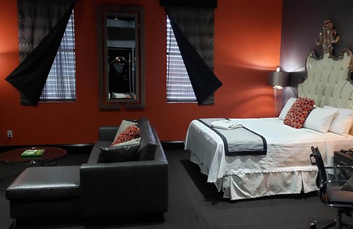 Old Louisville Hotel | Vu Guesthouse