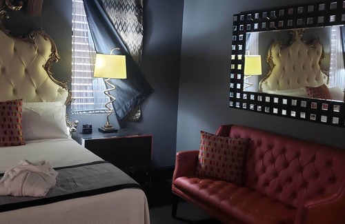 Old Louisville Hotel | Vu Guesthouse