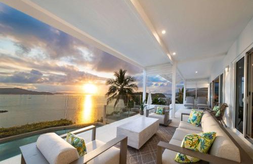 Shute Harbour House | Vue de Bleu' Luxury Whitsunday Ocean View Retreat