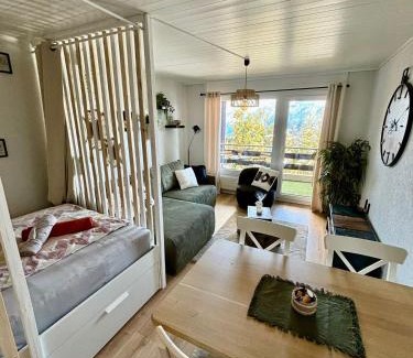 Randogne Apartment | Vue imprenable sur les Alpes et Parking privé gratuit