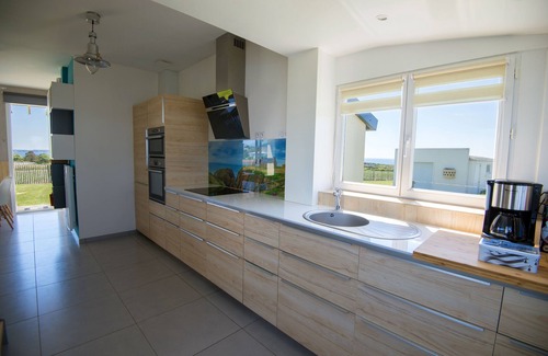 Plougonvelin House | Vue mer panoramique, spa de luxe, proche plage, l'un des Gîtes de Fabie