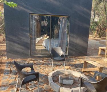 Hartbeespoort Apartment | Vulture's View 8