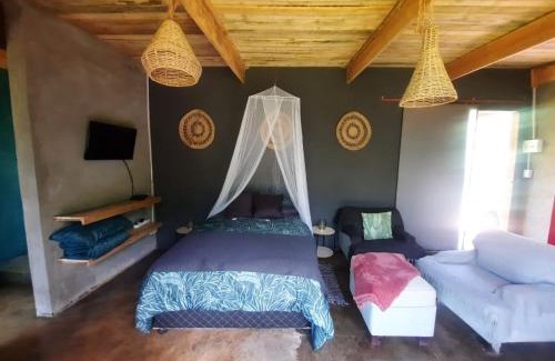 Hartbeespoort Apartment | Vulture's View 9