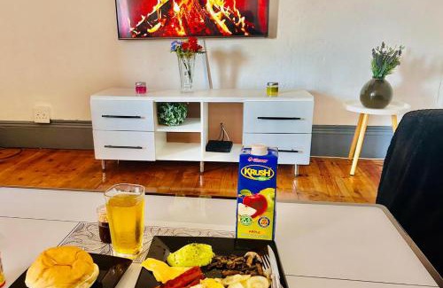 Port Elizabeth Central House | Vuyomat Guest House 1