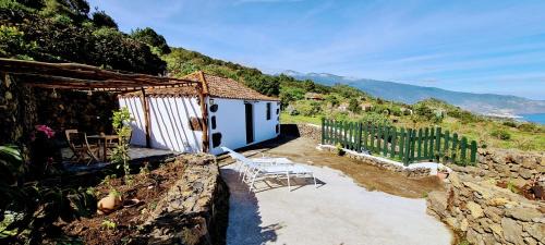 Villa de Mazo House | VV Casa Bastina "by henrypole home"