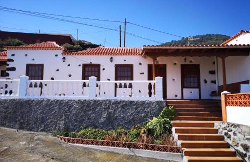 San Simon House | VV La Casita de Nina "by henrypole home"