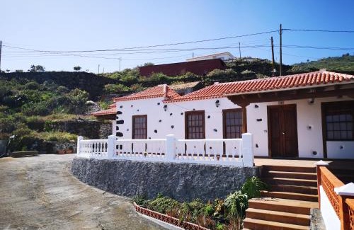 San Simon House | VV La Casita de Nina "by henrypole home"