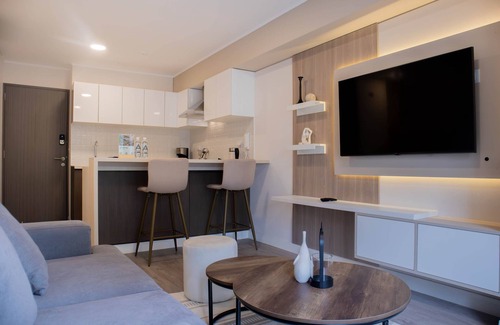 Leuro Apartment | w Bright 1BR w Balcony in Miraflores