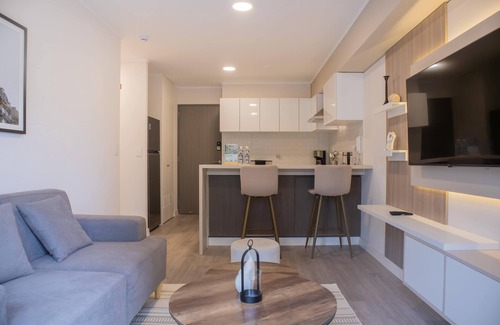 Leuro Apartment | w Bright 1BR w Balcony in Miraflores