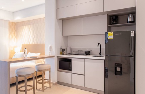 Urbanizacion Eliana Apartment | w Comfortable Loft w Balcony in Crespo