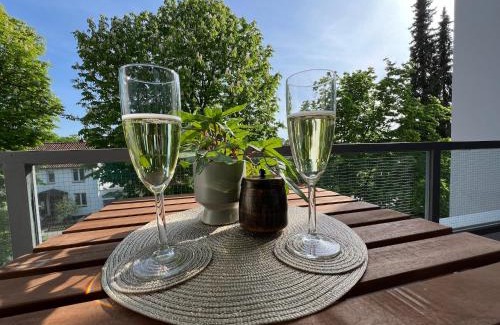 Celle Apartment | W&D living - FeWo Kleines Italien mit Parkplatz und Balkon