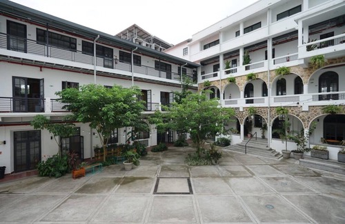Santa Ana Apartment | w Fancy Loft in Santa Ana