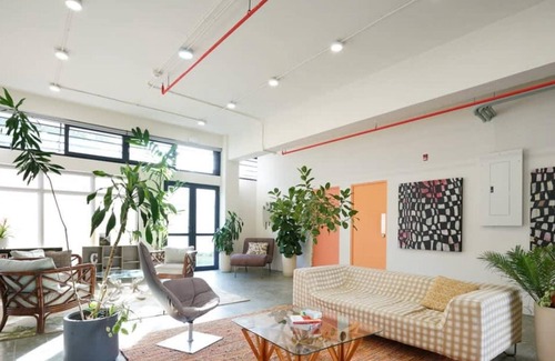 Santa Ana Apartment | w Fancy Loft in Santa Ana