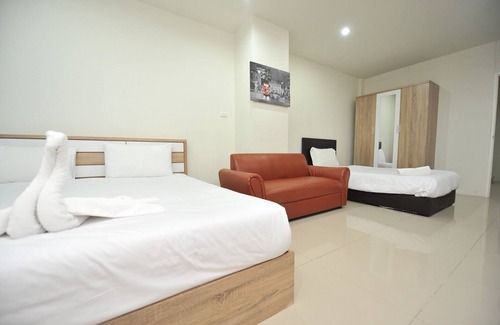 Mai Khao Hotel | W Hostel