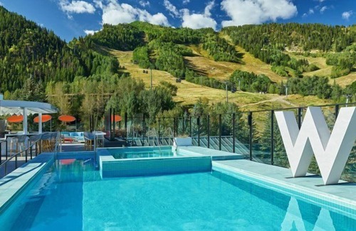 Aspen Hotel | W Hotel Aspen - Hotel Room With 2 Queens