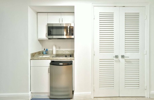 Key Biscayne Condo | W Hotel SOUTH BEACH 1B RESIDENCE w/OCEAN VIEW - 909
