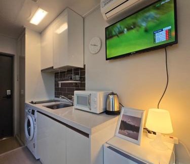 Sungin-dong Apartment | W House 506 Queen 1Bedroom