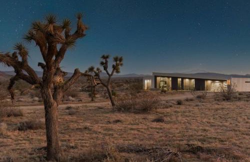 Joshua Tree House | W House Luxe Near Park Heated Pool & Spa