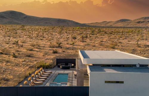 Joshua Tree House | W House Luxe Near Park Heated Pool & Spa