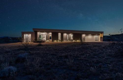 Joshua Tree House | W House Luxe Near Park Heated Pool & Spa