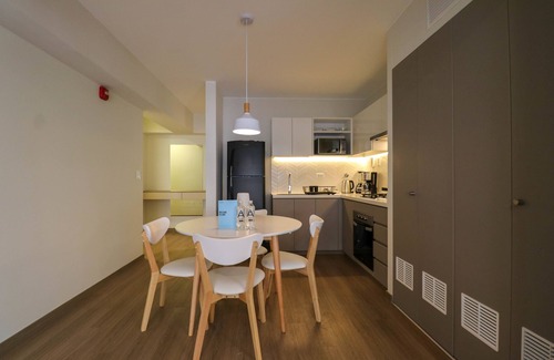 Santa Cruz Apartment | w Illustrious 1BR w Balcony in Miraflores