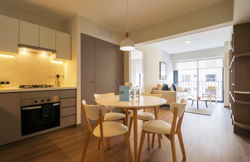 Santa Cruz Apartment | w Illustrious 1BR w Balcony in Miraflores