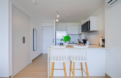 San Francisco Apartment | w Majestic 1BR w Stunning Balcony View